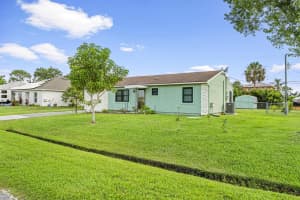 849 SE Celtic Avenue, Port Saint Lucie, FL 34983 - MLS#R11140243