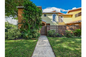 8017 NW 71st Court, Tamarac, FL 33321 - MLS#R11140268