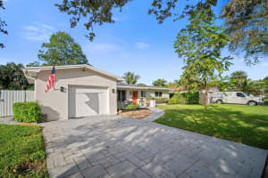 10611 Nw 18th Place Pembroke Pines, FL 33026 - Off Market