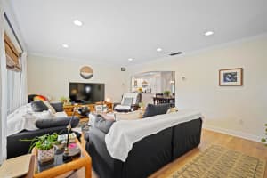 10611 Nw 18th Place Pembroke Pines, FL 33026 - Off Market