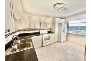 4001 Hythe A, Boca Raton, FL 33434 - MLS#R11140301