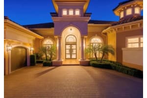 124 SE Rio Casarano, Port Saint Lucie, FL 34984 - MLS#R11140328