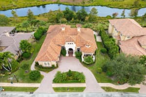 124 SE Rio Casarano, Port Saint Lucie, FL 34984 - MLS#R11140328