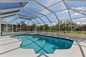 980 SE Breakwater Avenue, Port Saint Lucie, FL 34983 - MLS#R11140362