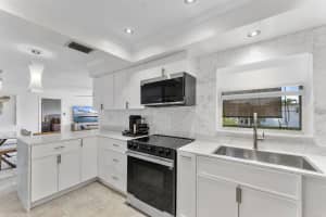 3200 NE 10th Street 7, Pompano Beach, FL 33062 - MLS#R11140408