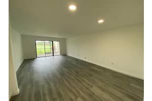 21203 Largo Circle, Boca Raton, FL 33433 - MLS#R11140422