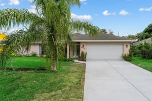 2814 Se Pace Drive, Port Saint Lucie