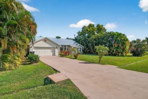 1785 SE Berkshire Boulevard, Port Saint Lucie, FL 34952 - MLS#R11140484