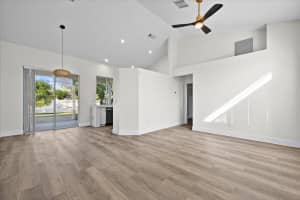 233 NE Glentry, Port Saint Lucie, FL 34983 - MLS#R11140488