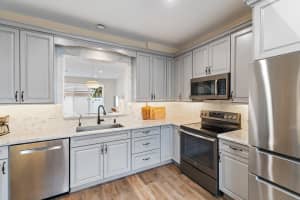 8041 Murano Circle, Palm Beach Gardens, FL 33418 Sold 12/16/25