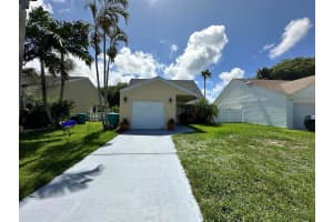 17 Tara Lakes Drive E, Boynton Beach, FL 33436 - MLS#R11140531
