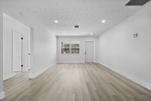 424 N B Street, Lake Worth Beach, FL 33460 - MLS#R11140543