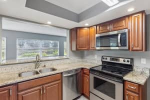 1536 SE Sunshine Avenue, Port Saint Lucie, FL 34952 - MLS#R11140544