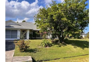 2661 SE Osage Avenue, Port Saint Lucie, FL 34952 - MLS#R11140583