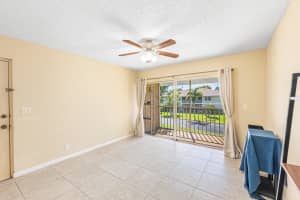 1537 SE Royal Green Circle 202, Port Saint Lucie, FL 34952 - MLS#R11140592