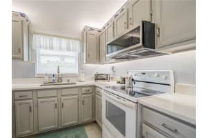 57 Woodland Drive 201 Vero Beach, FL 32962 - Off Market