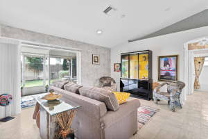 547 High Hawk Circle, Vero Beach, FL 32962 - MLS#R11140637