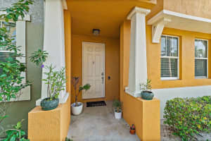 500 Pacific Grove Drive 8, West Palm Beach, FL 33401 - MLS#R11140648