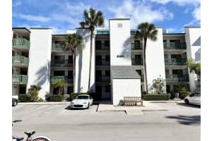 2400 Ocean Drive, Fort Pierce, FL 34949 - MLS#R11140770