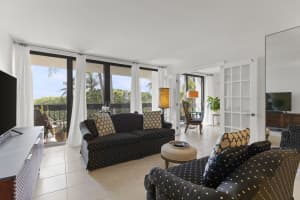 2400 Presidential Way 306, West Palm Beach, FL 33401 - MLS#R11140828