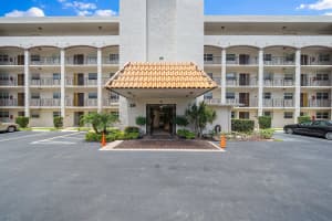 29 Yacht Club Drive, North Palm Beach, FL 33408 - MLS#R11140838