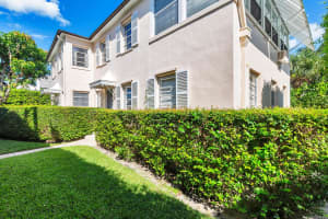 215 S County Road, Palm Beach, FL 33480 Sold 12/29/25