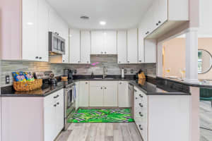 215 NE 17th Street, Delray Beach, FL 33444 - MLS#R11140843