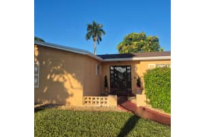 1827 Pinehurst Drive, West Palm Beach, FL 33407 - MLS#R11140878