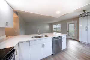 917 Flanders T, Delray Beach, FL 33484 - MLS#R11140916