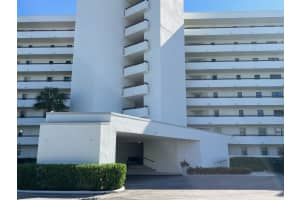 19800 Sandpointe Bay Drive 204, Tequesta, Fl 33469, Tequesta