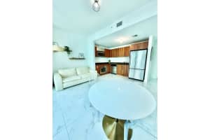 300 S Biscayne Boulevard T-2209, Miami, FL 33131 - MLS#R11141067