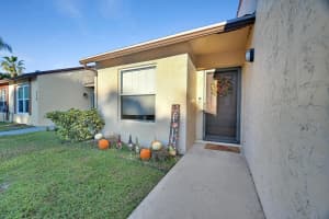 214 Palmetto Court, Jupiter