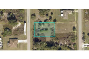 421 Pinehurst Avenue, Lehigh Acres, FL 33974 - MLS#R11141288