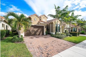 9076 Leon Circle E, Parkland, FL 33076 Sold 01/05/26