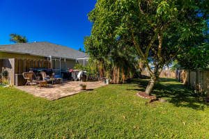 2711 SE Fall St Street, Port Saint Lucie, FL 34984 - MLS#R11141300