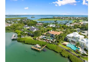 6460 SE Harbor Circle, Stuart, FL 34996 - MLS#R11141311