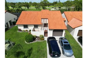 21 Columbia Court, Deerfield Beach, FL 33442 - MLS#R11141372