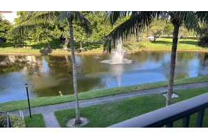 2105 Lavers Cir Circle E 307, Delray Beach, FL 33444 - MLS#R11141387
