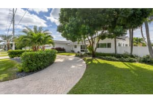 2400 NE 45th Street, Lighthouse Point, FL 33064 - MLS#R11141394