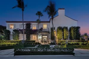 111 Via Del Lago, Palm Beach, FL 33480 - MLS#R11141459