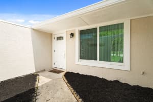 372 SE Oakridge Drive, Port Saint Lucie, FL 34984 - MLS#R11141483