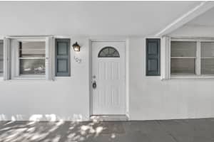 100 Leisure Lake Circle, Boynton Beach, FL 33426 - MLS#R11141518