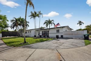 6120 NW 110th Terrace, Hialeah, FL 33012 - MLS#R11141535