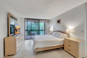 600 Egert Circle, Delray Beach, FL 33444 - MLS#R11141552