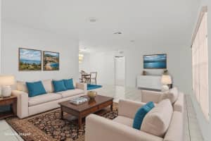 179 Dove Circle, Royal Palm Beach, FL 33411 - MLS#R11141559