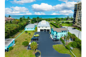 715 Ocean Drive, Fort Pierce, FL 34949 - MLS#R11141668