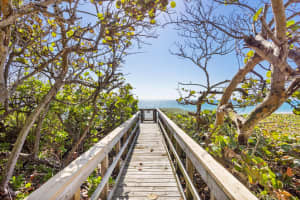 2 Sloans Curve Drive, Palm Beach, FL 33480 - MLS#R11141771