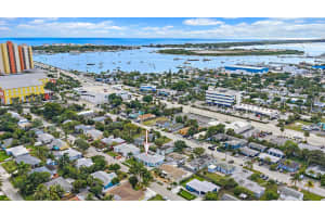 135 E 28th Street, Riviera Beach, FL 33404 - MLS#R11141827