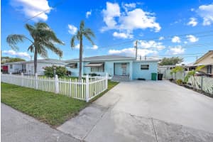 135 28th Street, Riviera Beach, FL 33404 - MLS#R11141827