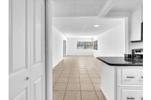 220 Lakeview Drive 210, Weston, FL 33326 - MLS#R11141851